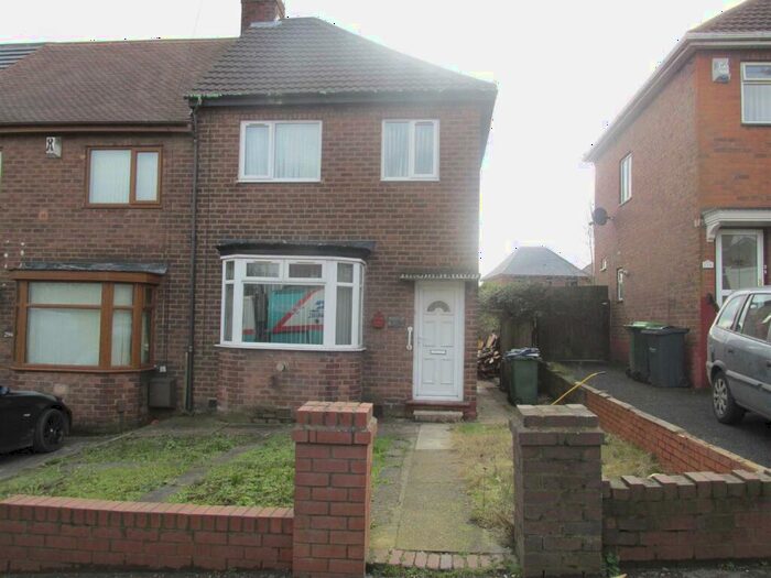 3 Bedroom Semi-Detached House To Rent In Newbury Lane, Oldbury, B69