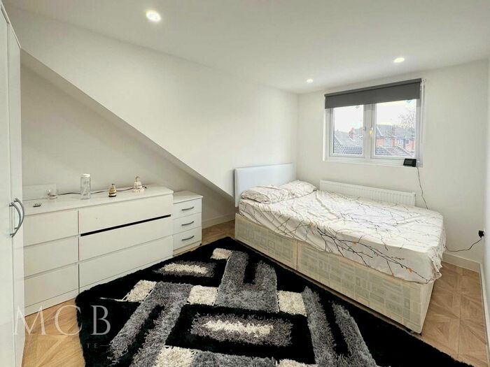 1 Bedroom Maisonette To Rent In Westacott, Yeading, UB4