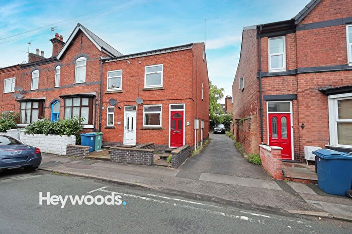 2 Bedroom Flat For Sale In Talbot Road, Stafford, Staffordshire, ST17