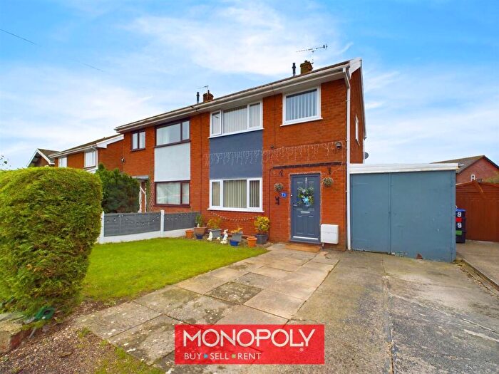 3 Bedroom Semi-Detached House For Sale In Gerddi Mair, Denbigh, LL16