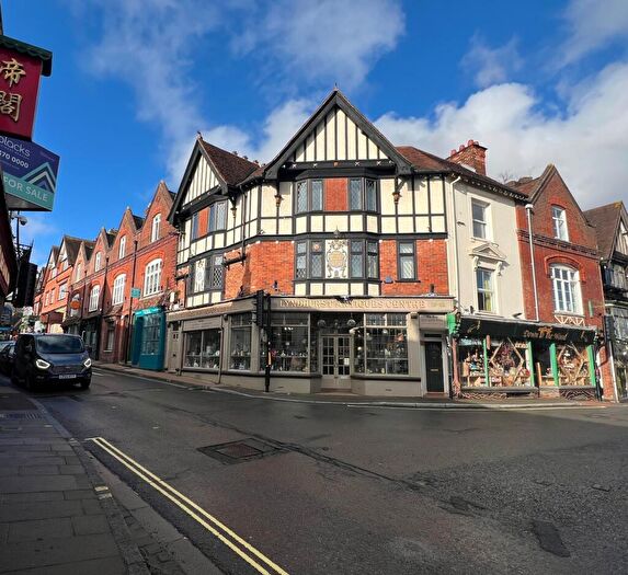 6 Bedroom Block Of Apartments For Sale In High Street, Lyndhurst, SO43