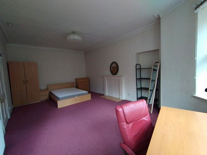 5 Bedroom Flat To Rent In Eglinton Crescent, Haymarket, Edinburgh, EH12