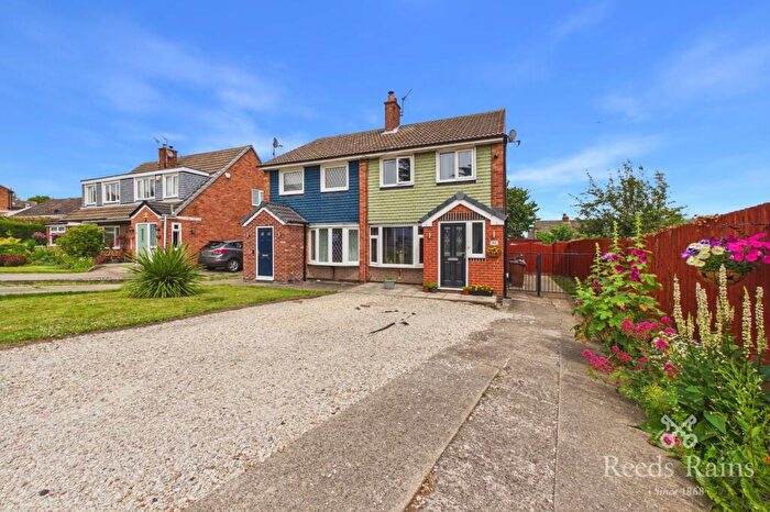 3 Bedroom Semi Detached House For Sale In Coniston Way, Woodlesford, Leeds, West Yorkshire, LS26