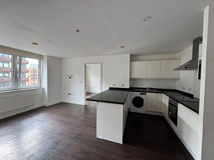 2 Bedroom Flat To Rent In Cherrydown East, Basildon, SS16
