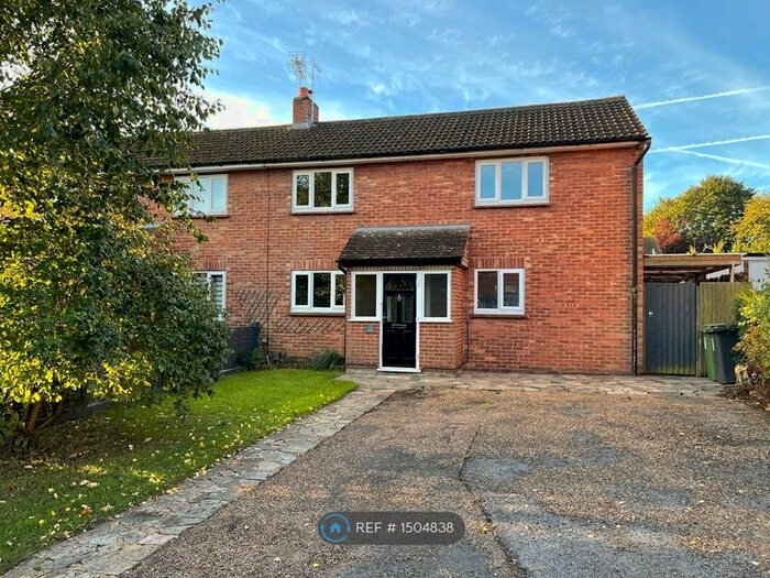 3 Bedroom Semi-Detached House To Rent In Great Park, Kings Langley, WD4