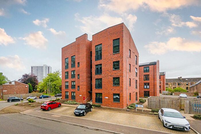2 Bedroom Apartment For Sale In Shawbridge Street, Pollokshaws, Glasgow, G43