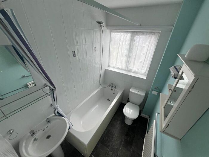 2 Bedroom Bungalow For Sale In Moor Park, Ruskington, NG34