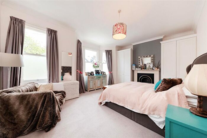 4 Bedroom Terraced House To Rent In Mysore Road, Clapham Common, SW11