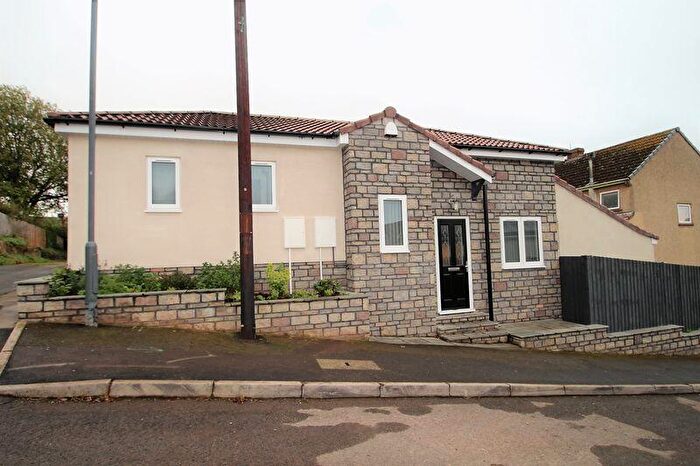 2 Bedroom Bungalow To Rent In West Ridge, Bristol, BS36