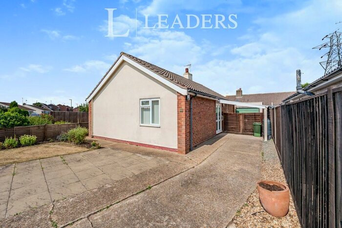 2 Bedroom Bungalow To Rent In Saxon Close, East Preston, Littlehampton, BN16