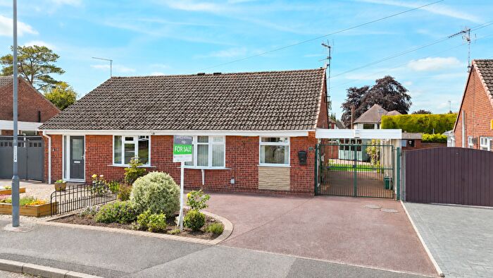 2 Bedroom Semi-Detached Bungalow For Sale In Lockington Close, Chellaston, Derby, DE73
