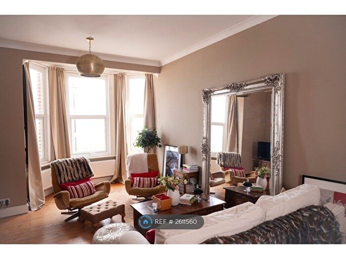 2 Bedroom Flat To Rent In Victoria Parade, Broadstairs, CT10