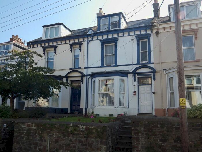 1 Bedroom Flat To Rent In Clovelly Road, Bideford, EX39