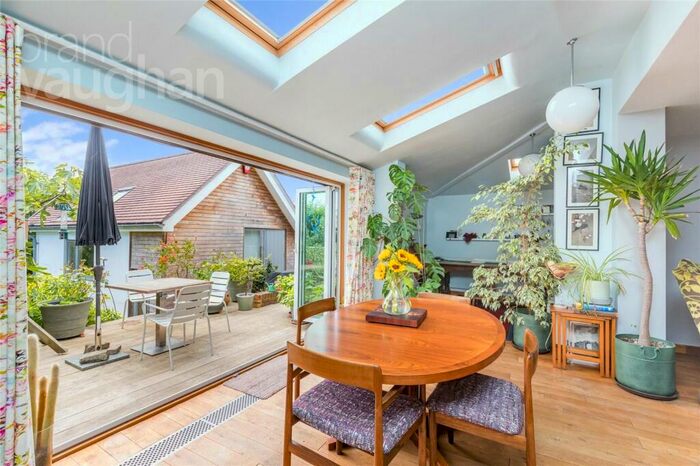 4 Bedroom Detached House For Sale In Surrenden Road, Brighton, East Sussex, BN1