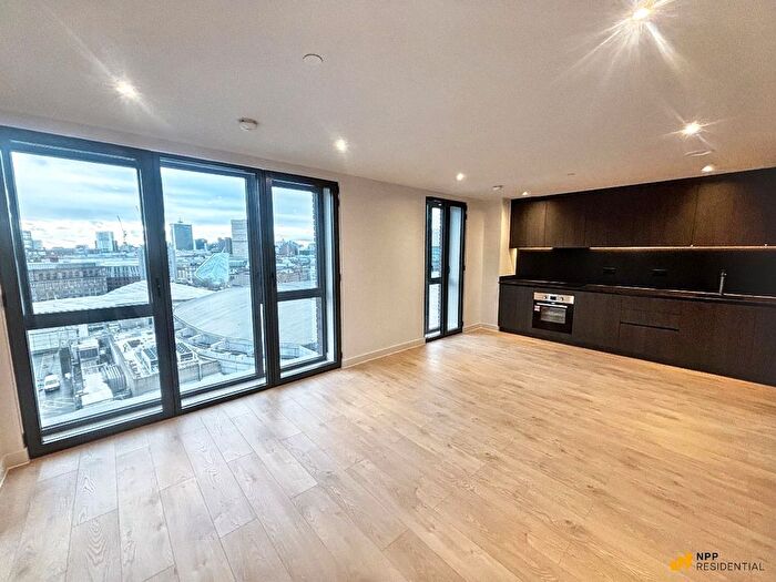 1 Bedroom Flat To Rent In Waterhouse Gardens, Dutton Street, Manchester, M3