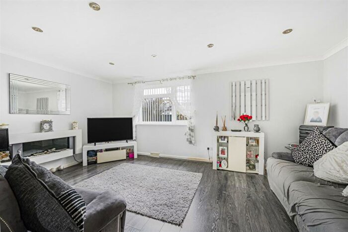 2 Bedroom Detached Bungalow For Sale In Arundel Road, Peacehaven, BN10