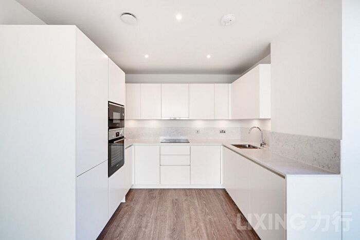 2 Bedroom Flat To Rent In Menara Point, Twlevetrees Park, E16