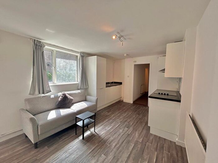 2 Bedroom Apartment To Rent In Woodville Road, Cathays, Cardiff, CF24