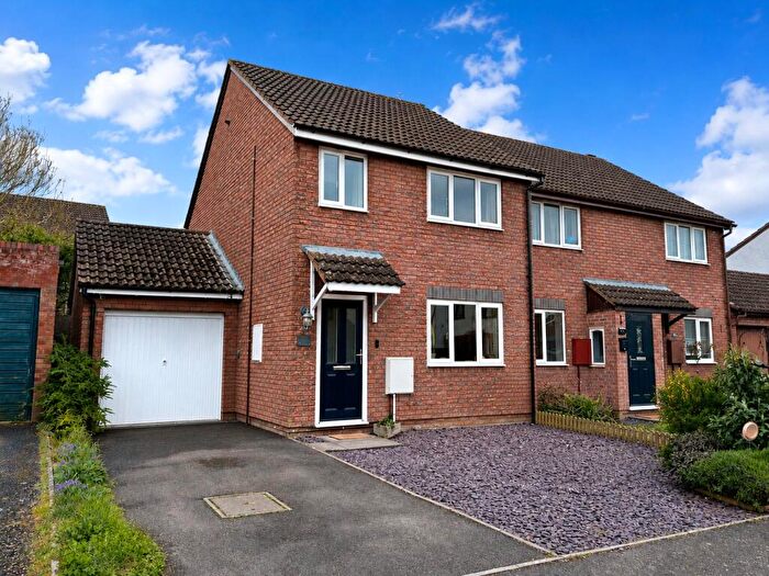 3 Bedroom End Of Terrace House For Sale In Bremeridge Road, Westbury, BA13