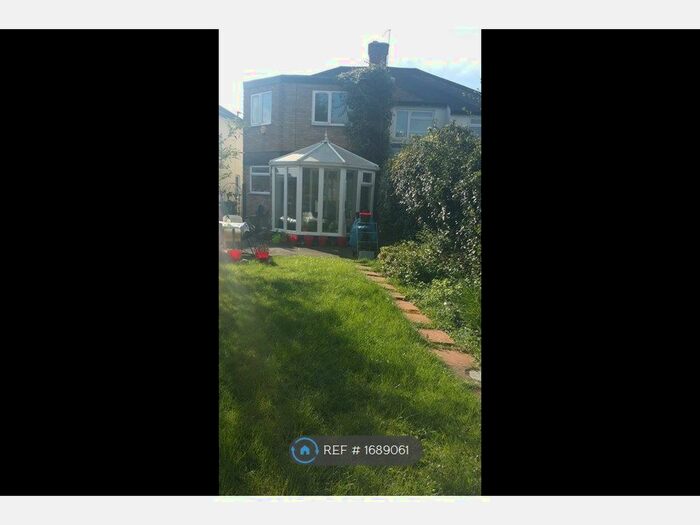 4 Bedroom Semi-Detached House To Rent In Islip Manor Road, London, UB5