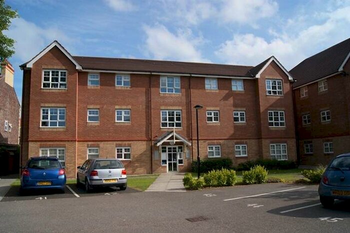 3 Bedroom Apartment To Rent In Bethel Grove, Sefton Park, Liverpool, Merseyside, L17