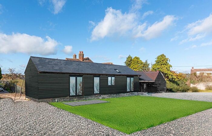 2 Bedroom Barn Conversion For Sale In The Rye, Eaton Bray, LU6