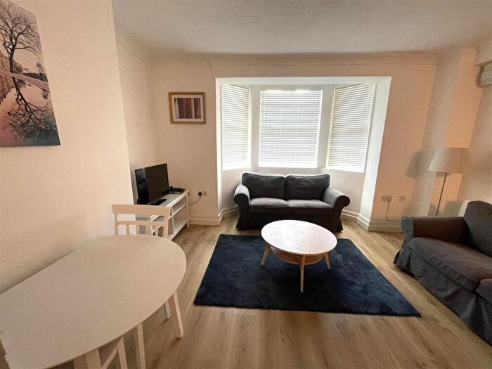 1 Bedroom Flat For Sale In Granada Road, Southsea, PO4
