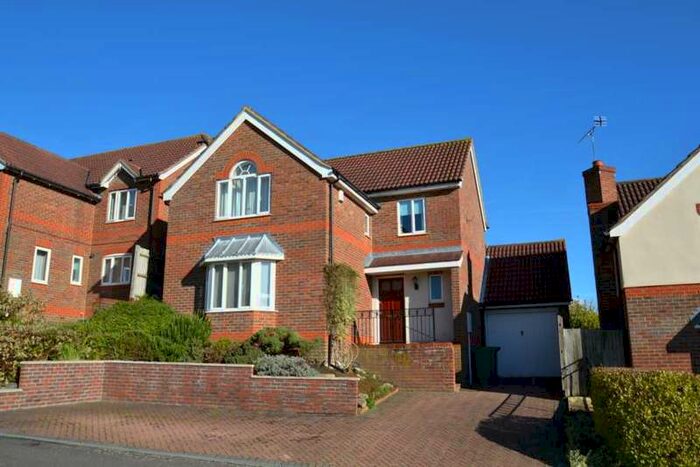 4 Bedroom Detached House To Rent In St Margaret Drive, Epsom, KT18