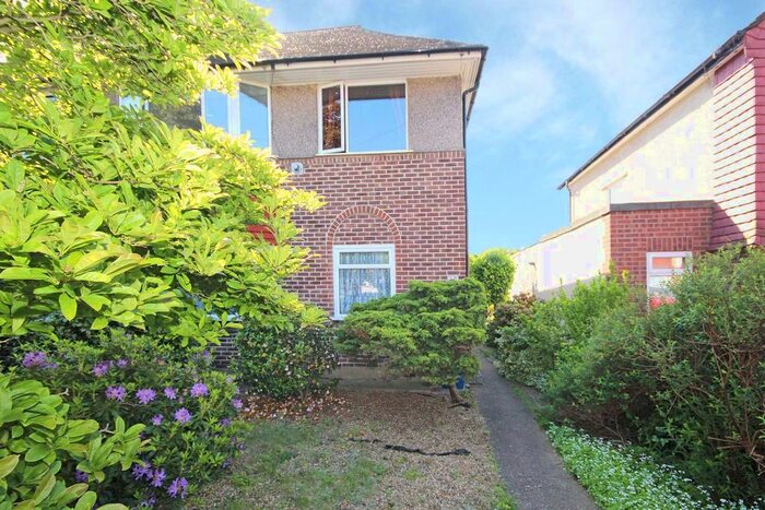 2 Bedroom Flat To Rent In Selkirk Road, Twickenham, TW2