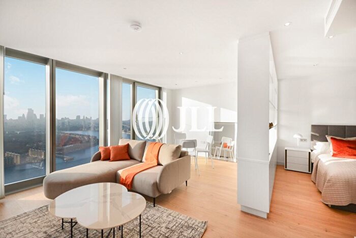 Flat To Rent In Landmark Pinnacle, Marsh Wall, E14