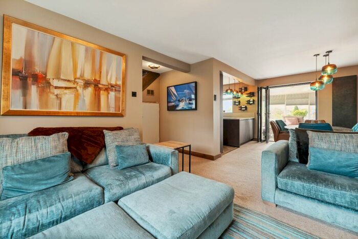 3 Bedroom End Of Terrace House For Sale In Ardmore Gardens, Drymen, Stirlingshire, G63