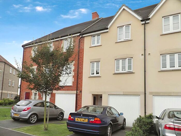 4 Bedroom Town House To Rent In Tucker Close, Frome, BA11