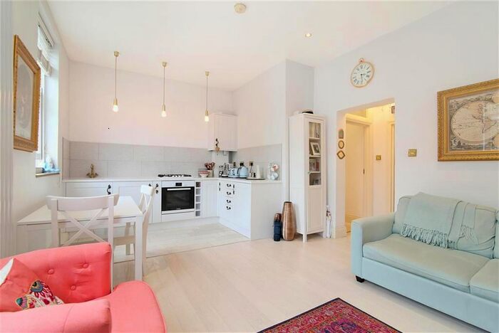 1 Bedroom Flat To Rent In Luxor Street, London, SE5