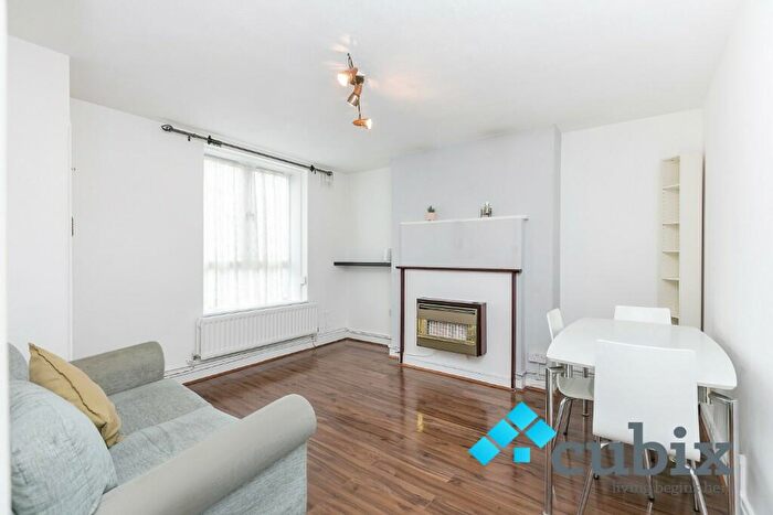 3 Bedroom Flat To Rent In Browning Street, London, SE17