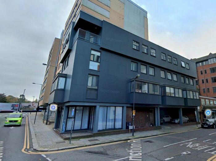 Flat To Rent In Junction Road, Harrow, HA1