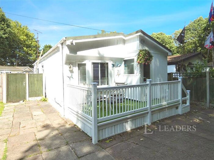 2 Bedroom Detached House For Sale In Southwell Road East, Rainworth, Mansfield, NG21