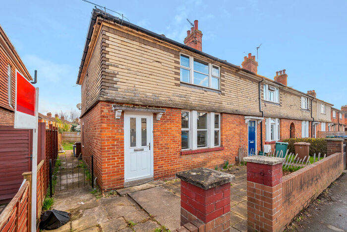 3 Bedroom Semi-Detached House To Rent In New Hinksey, Oxford, OX1