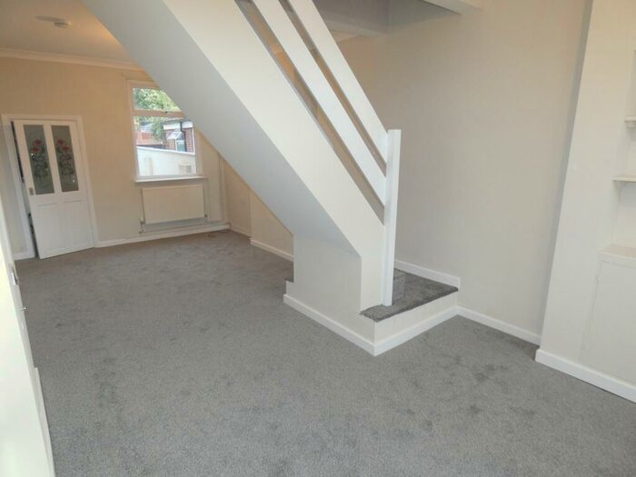 3 Bedroom Terraced House To Rent In Manor Street; Fenton;, ST4