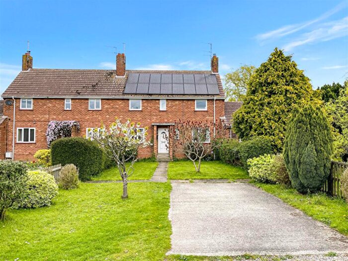 5 Bedroom Terraced House For Sale In Lowestoft Road, Blundeston, NR32