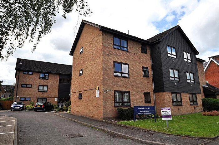 Retirement Property For Sale In "The Groves" Retirement Flat (Over S Only) New Malden, KT3