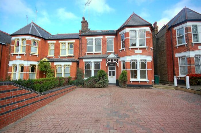 2 Bedroom Apartment To Rent In Windsor Road, Finchley, N3