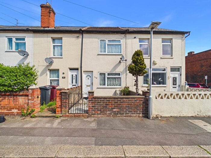 3 Bedroom Terraced House For Sale In Sherwood Street, Reading, RG30