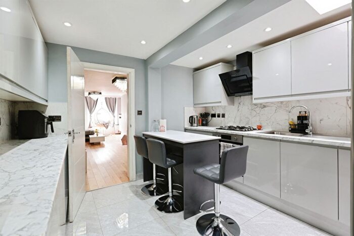 2 Bedroom Terraced House For Sale In St. Marys Road, Watford, WD18