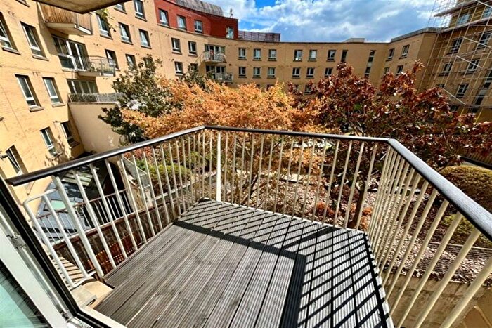 1 Bedroom Flat To Rent In Vizion, - London, Epc Rating B, N7