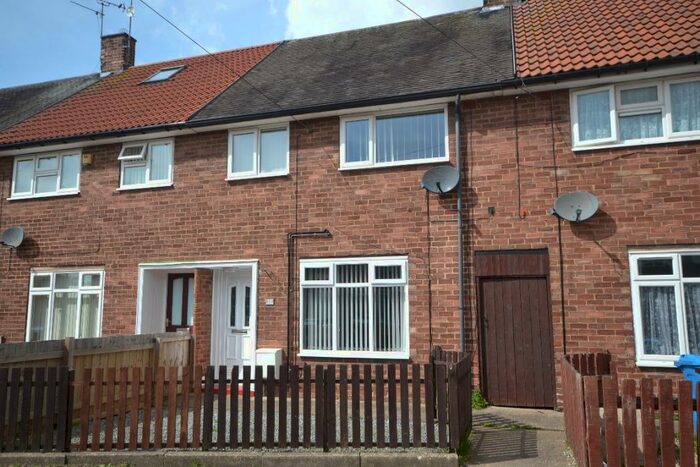 3 Bedroom Terraced House To Rent In Stratton Close, Hull, HU8