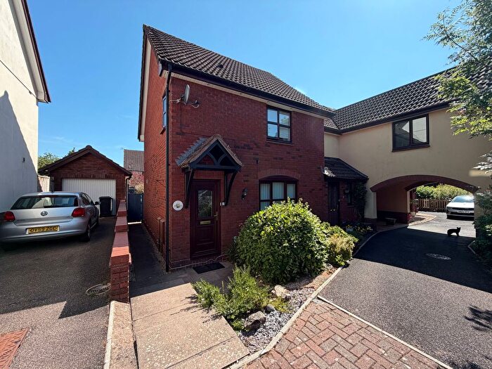 3 Bedroom End Terrace House To Rent In Hutchings Mead, Exeter, EX1