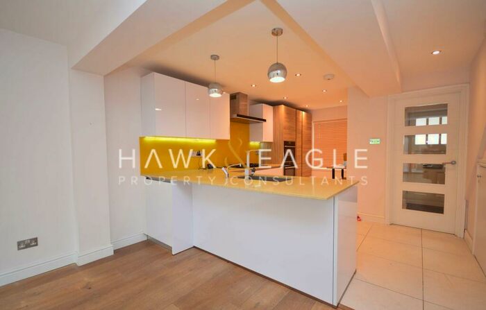 4 Bedroom Apartment To Rent In Milligan Street, London, E14