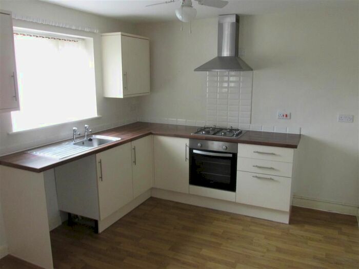 3 Bedroom Flat To Rent In Glebe Road, Loughor, Swansea, SA4