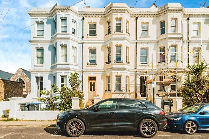 1 Bedroom Apartment For Sale In Grafton Road, Worthing, BN11