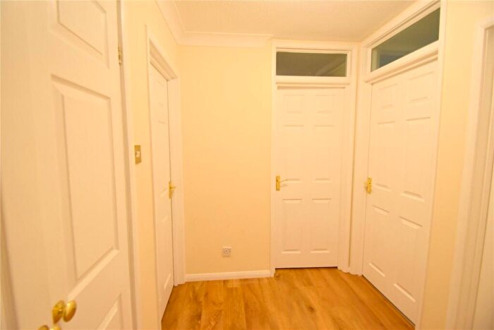 2 Bedroom Apartment To Rent In Clarence Court, Clarence Road, Windsor, Berkshire, SL4